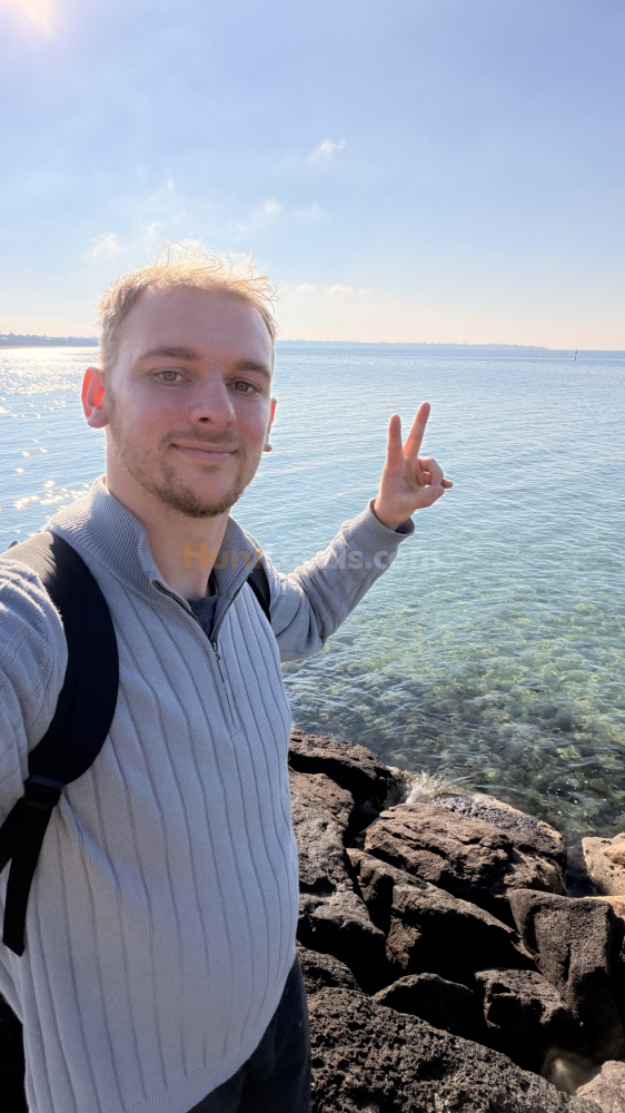 Looking for a women to have sex with tonight in melbourne