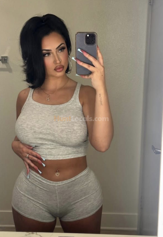 Escort available now!! lock in ur booking with me